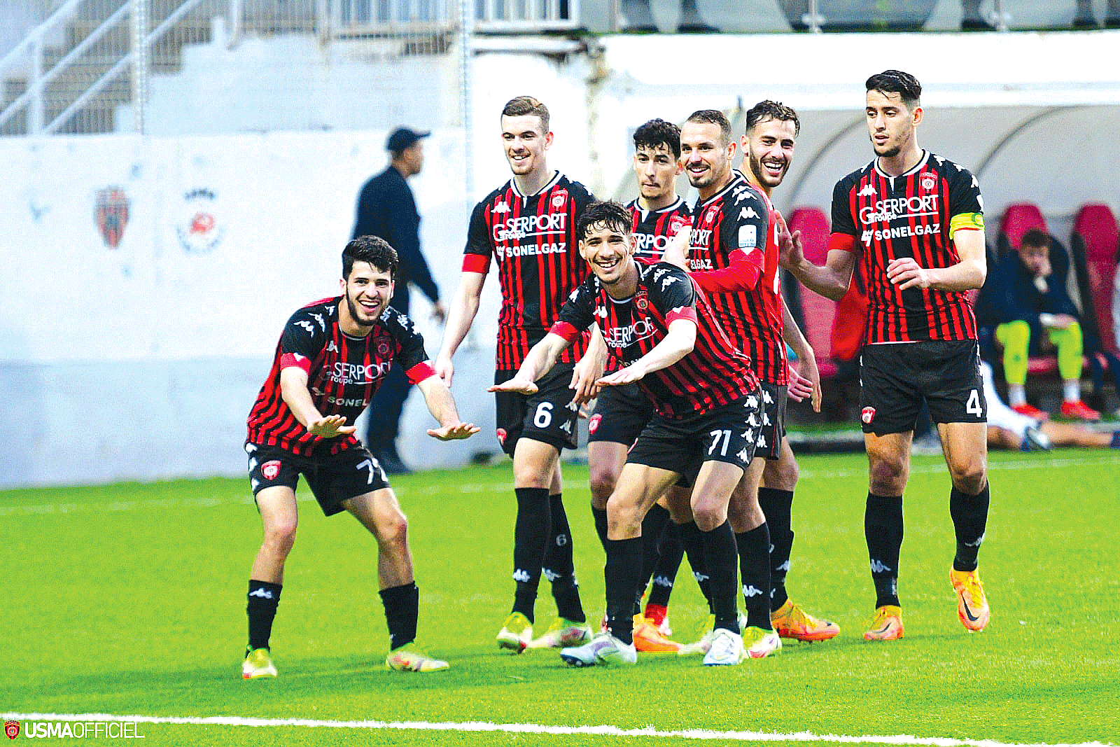  L’USM Alger bat l’ASEC Mimosas et se qualifie pour la finale de la coupe de la CAF