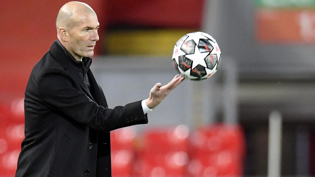 Zidane réclamé à la tête de l’équipe de France