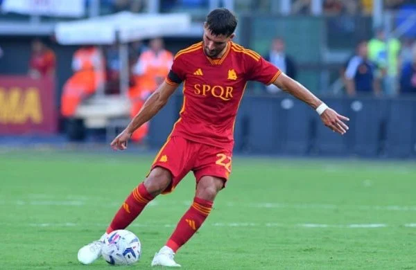 Houssem Aouar forfait pour le stage de l'équipe d'Algérie en septembre