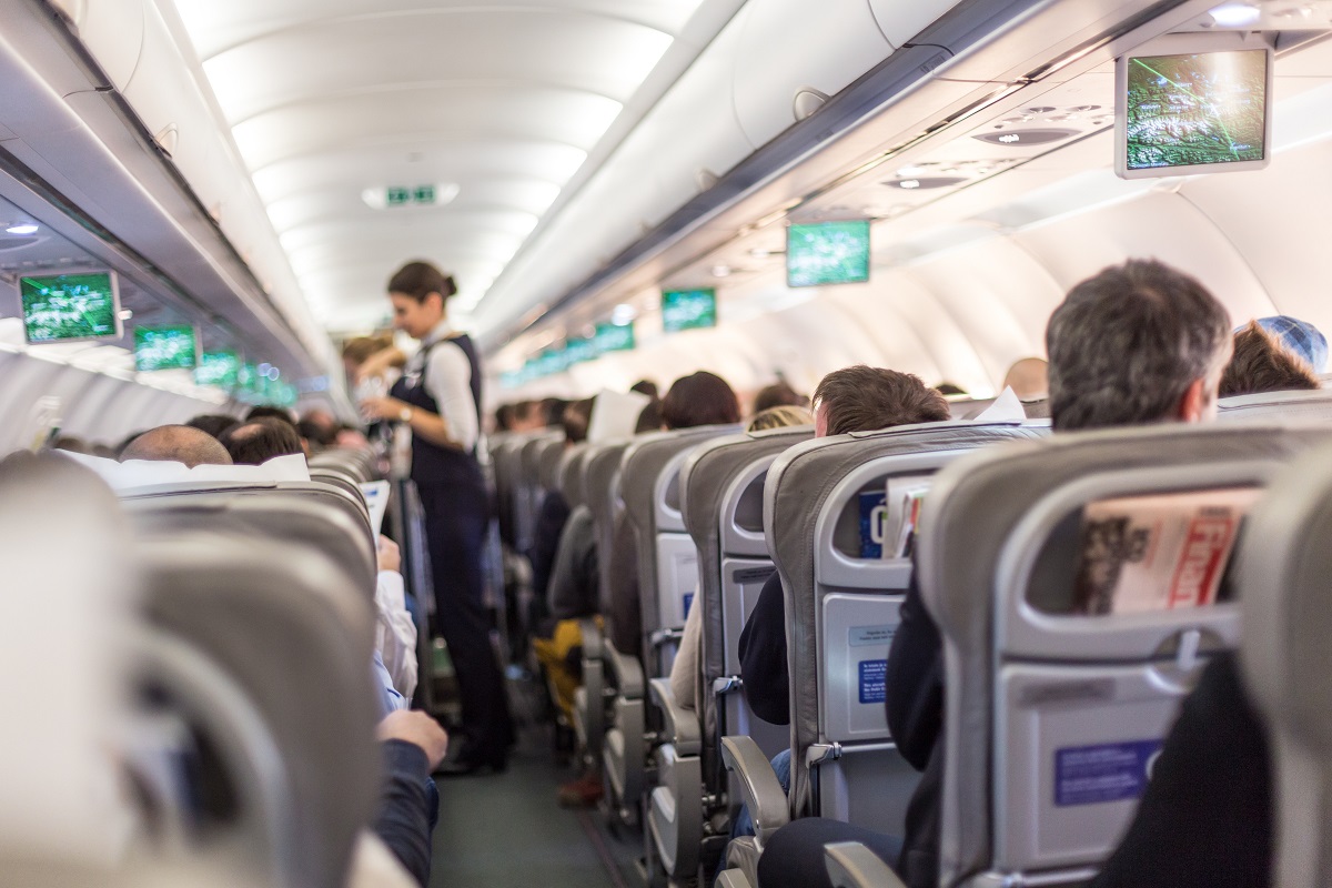Révélations des hôtesses de l’air : Ce qu’elles observent chez les passagers à l’embarquement