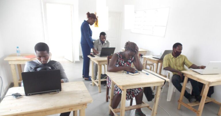 A Cotonou: Formation E-commerce et Dropshipping I Mentor Auréole